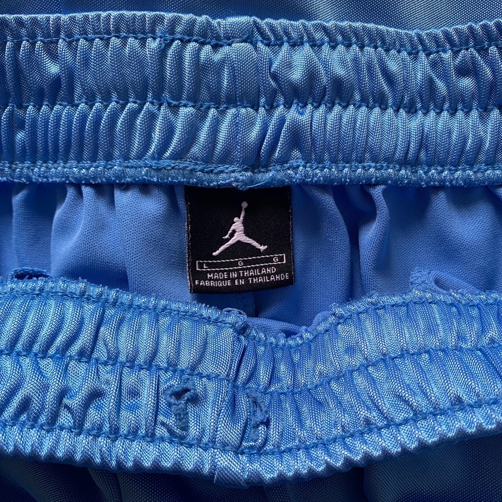 Vintage Jordan Basketball Shorts (L) - Picture 6 of 6